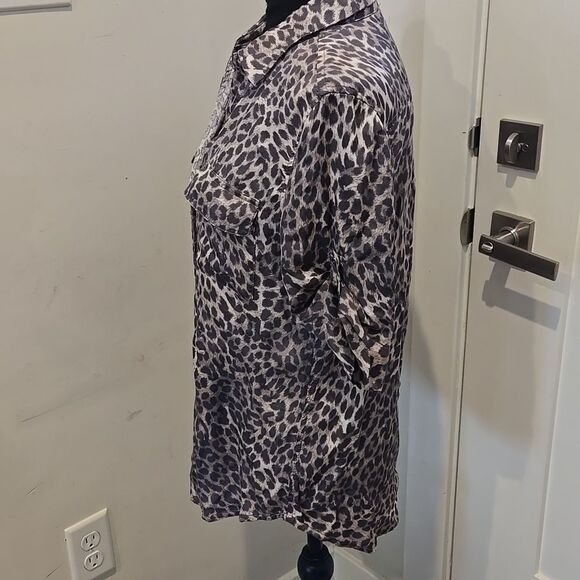Karlie Leopard Print Button-Up Shirt - Picture 6 of 7